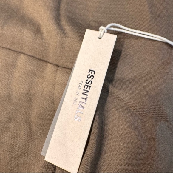 Fear of God Essentials Men’s Hoodie Color Wood Size Large NWT - Picture 9 of 10